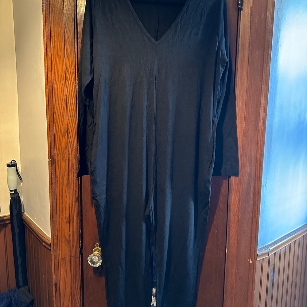 Smash & Tess Black V-Neck Long Sleeve Romper